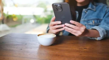 بعد رفع الجمارك.. حقيقة تغيير أسعار هواتف آيفون في السوق المصري من سي إن إن